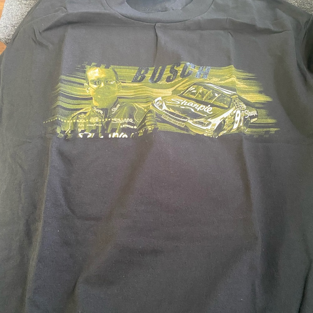 2004 Kyle Busch Victory Lap Large T- Shirt